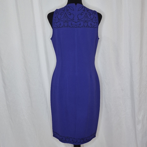 ST. JOHN Sleeveless Sheath Dress - Size 8 - Picture 4 of 14